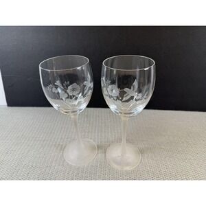 2 Avon Hummingbird 24% Lead Crystal Etched 7 3/8" Wine‎ Goblets Pair